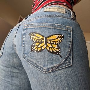 ❤️ Hand painted Converse Jeans